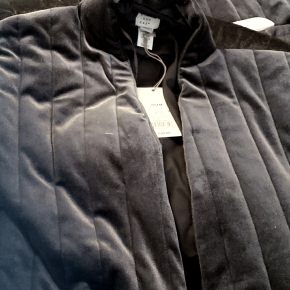 A New Day Gray Quilted Velvet Waist Length Open Front Jacket OSFM - Picture 3 of 6
